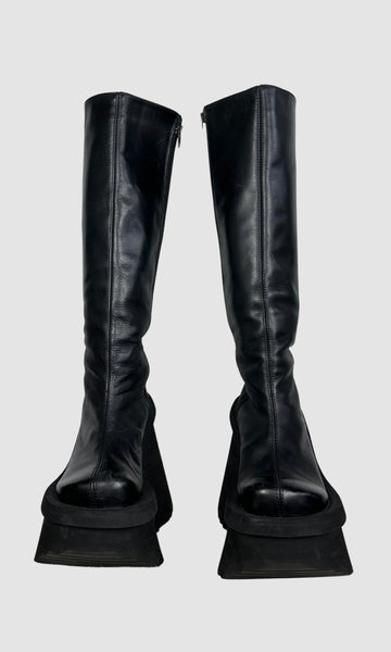 SONAX 90s Black Leather Mega Platform Fitted Boots • Size 8