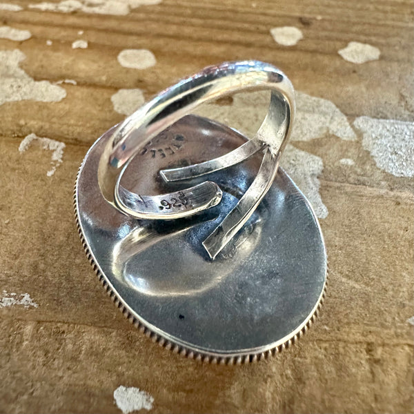 WYDELL BILLIE Navajo Pink Conch Shell and Sterling Silver Oval Ring • Size 7 Adjustable