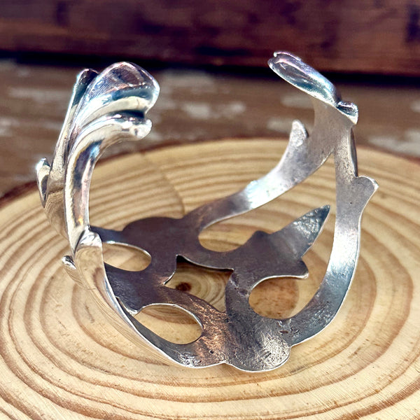 SILVER DREAM Navajo Sand Cast Sterling Silver Cuff