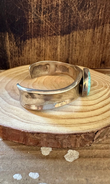 VINTAGE ELEGANCE Turquoise and Sterling Silver Cuff