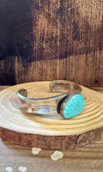 VINTAGE ELEGANCE Turquoise and Sterling Silver Cuff