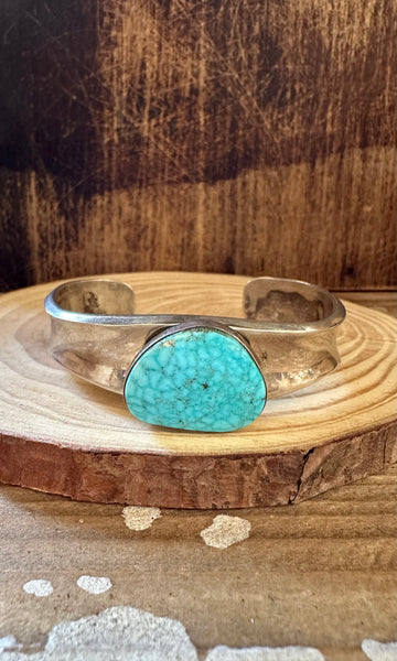 VINTAGE ELEGANCE Turquoise and Sterling Silver Cuff