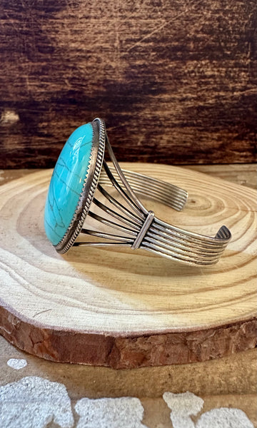 HOWLING BLUE MOON Howlite and Sterling Silver Cuff • 30g