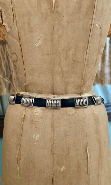 TOM CHARLEY Sterling Silver Scalloped Concho Leather Belt • Sm. to Med.
