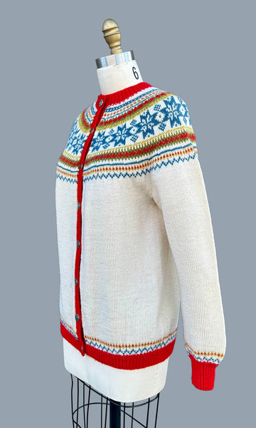 VINTAGE HANDKNITTED NORWEGIAN Wool 60s/70s Cardigan Sweater • Medium