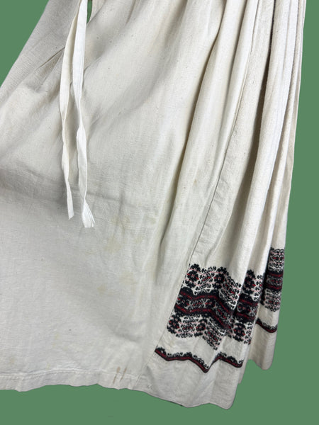 NICE FOLKS East European Hungarian Hand Embroidered Folk Skirt  • Medium