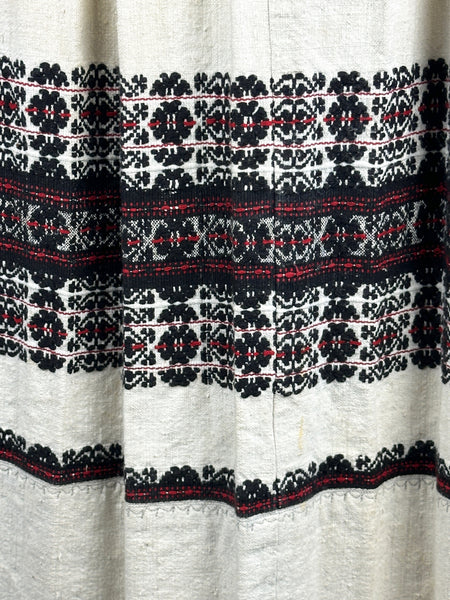 NICE FOLKS East European Hand Embroidered Apron • Open Size
