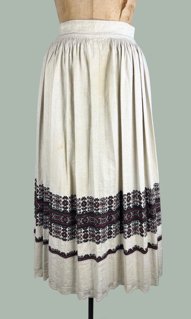 NICE FOLKS East European Hand Embroidered Apron • Open Size