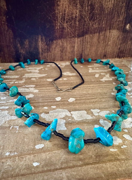 TURQUOISE NUGGET and Onyx Beaded Necklace Strand • 28g