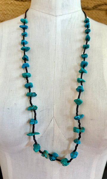 TURQUOISE NUGGET and Onyx Beaded Necklace Strand • 28g