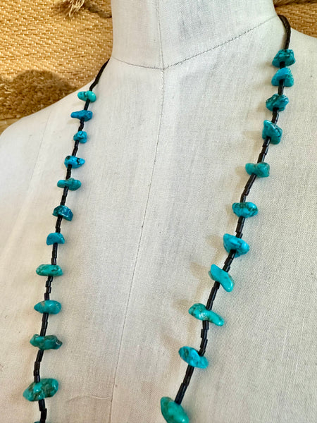 TURQUOISE NUGGET and Onyx Beaded Necklace Strand • 28g