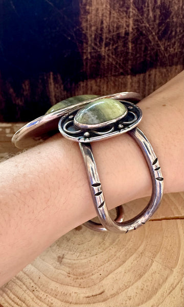 LIZARD JASPER Vintage 70s Silver and Green Cuff • 108g