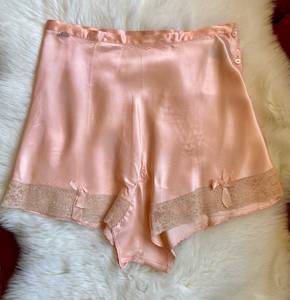VINTAGE 40's BLOOMERS • 28"