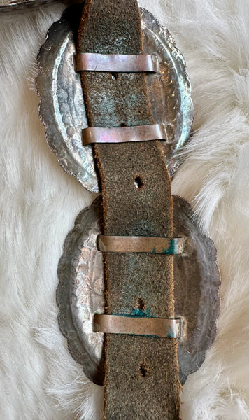 NAVAJO SILVER CONCHO Vintage Leather Belt • Medium