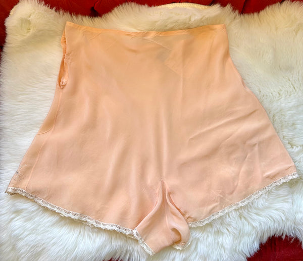 LORD AND TAYLOR Vintage 40's Silk Bloomers • 30"