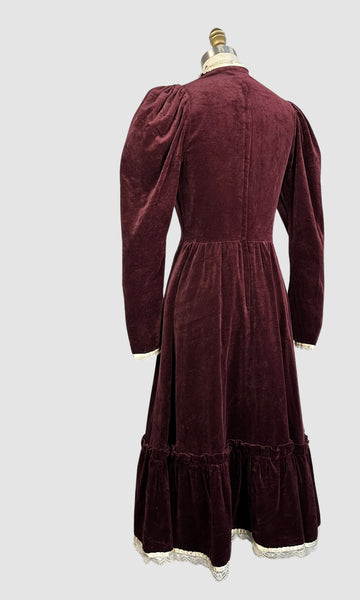 PRAIRIE TALE 70s Gunne Sax Victorian Style Velveteen Dress •  Small