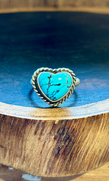 AUGUSTINE LARGO Adjustable Turquoise Heart Ring • Size 7.5 Adj.