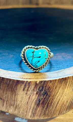 AUGUSTINE LARGO Adjustable Turquoise Heart Ring • Size 7.5 Adj.