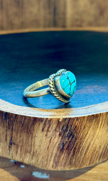 AUGUSTINE LARGO Adjustable Turquoise Heart Ring • Size 7.5 Adj.