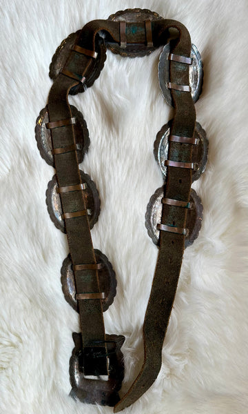 NAVAJO SILVER CONCHO Vintage Leather Belt • Medium
