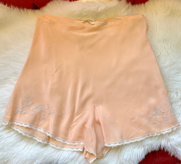 LORD AND TAYLOR Vintage 40's Silk Bloomers • 30"