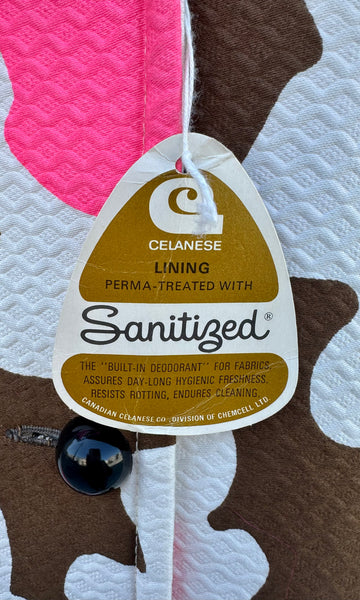 DEADSTOCK Vintage 60s Quilted Flower Coat • Medium