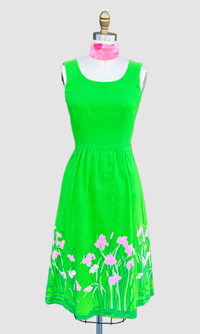 VINTAGE MALIA 70s Floral Dress • Small