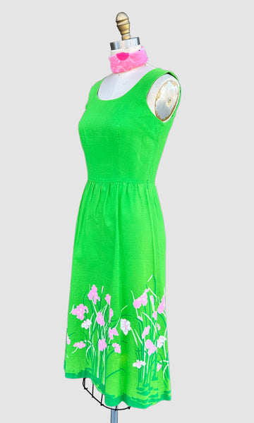 VINTAGE MALIA 70s Floral Dress • Small