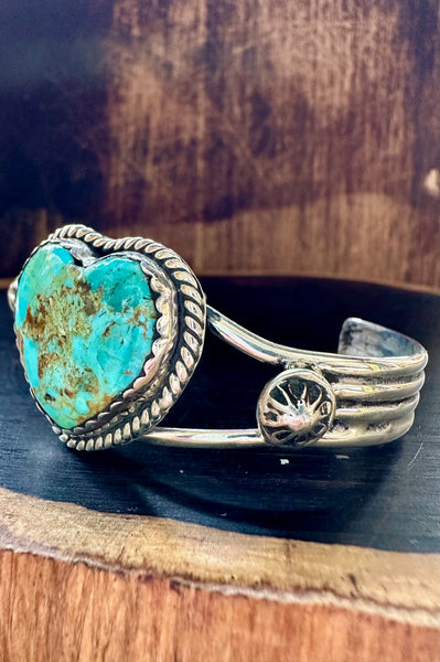 HEART of TURQUOISE and Sterling Silver Cuff • 24g