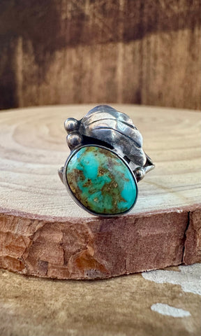 VINTAGE PINKIE FEATHER Sterling Silver and Turquoise Ring • Size 4 1/4