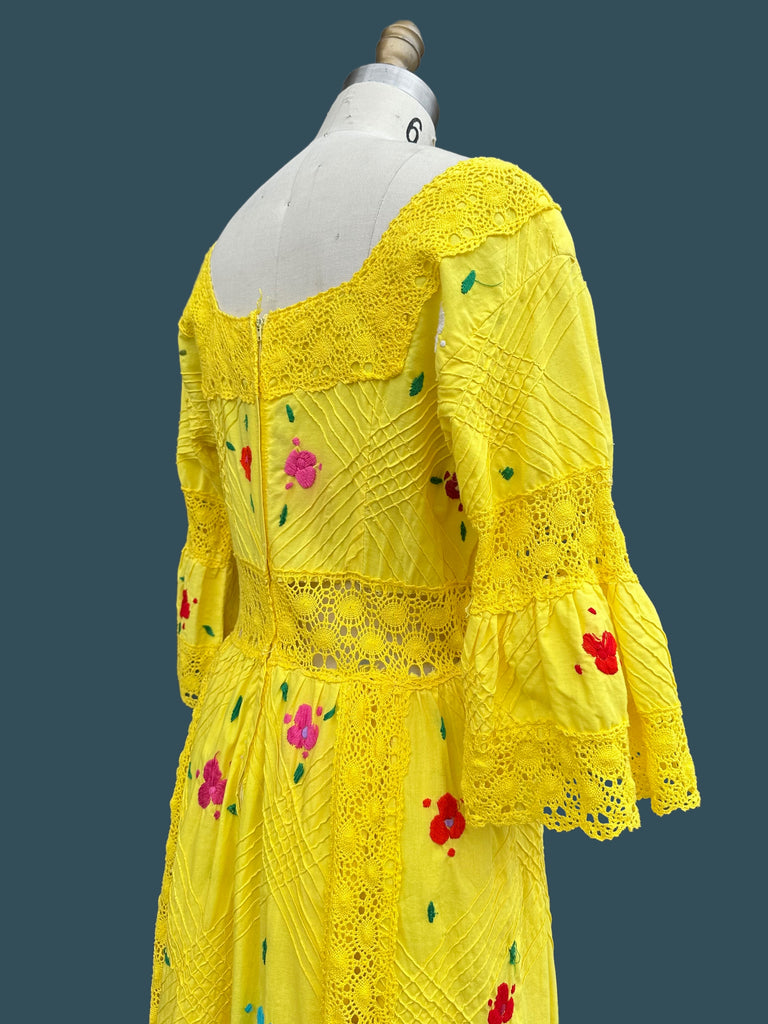 HELLO YELLOW 70s Mexican Oaxacan Embroidered Dress • Medium – Love Street Vintage