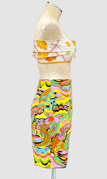 VINTAGE PSYCHEDELIC 60's Shorts • 30"