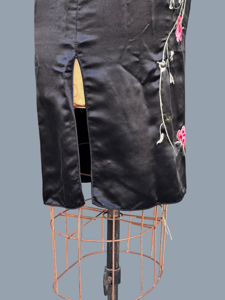 SATIN ROSE 40s Silk Embroidered Qipao Cheongsam • Medium