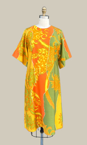 KIYOMI HAWAII Vintage 60s Muumuuu Dress • Medium