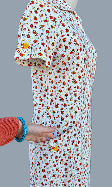 PICNIC PARTY Vintage 50s Floral Dress • Medium