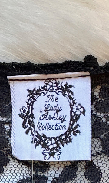 THE LADY ASHLEY COLLECTION 90s does 20s Chantilly Lace Dress • Large