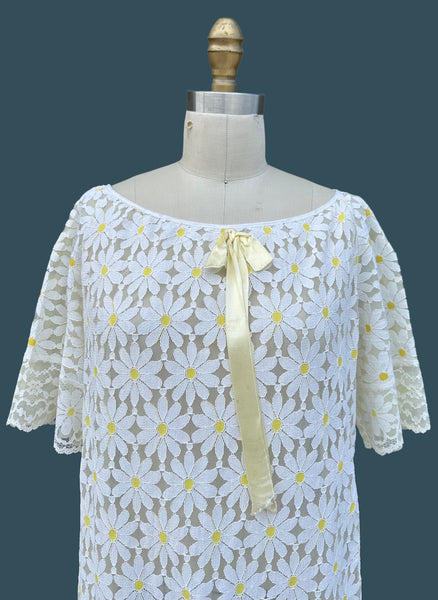 ARISTOCRAFT Vintage 60s Daisy Dress • Medium