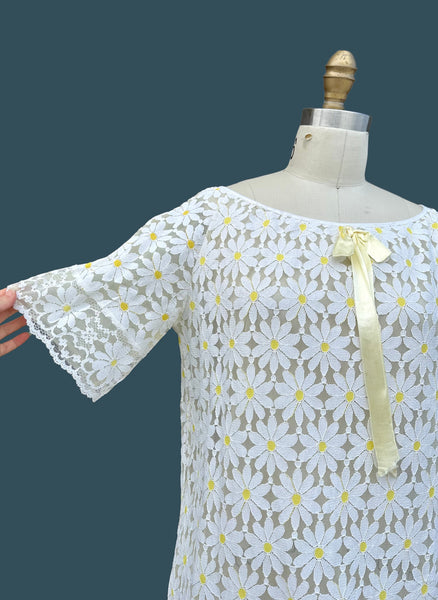 ARISTOCRAFT Vintage 60s Daisy Dress • Medium