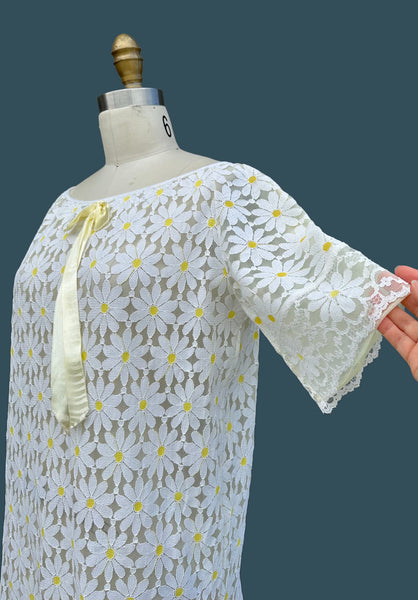 ARISTOCRAFT Vintage 60s Daisy Dress • Medium