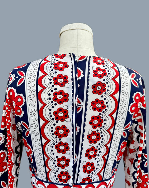 SHAWN JRS. PETITE Vintage 60s Mini Dress • Small