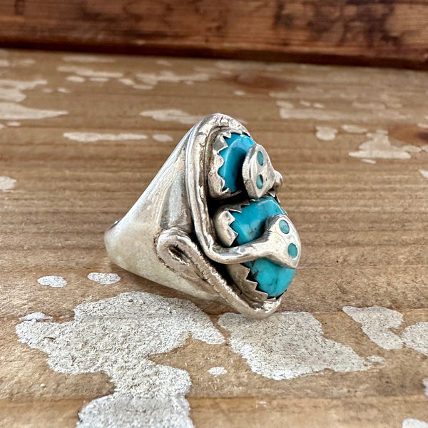 EFFIE CALAVASA Turquoise Ring w/ Sterling Silver Snake Inlay • Size 11