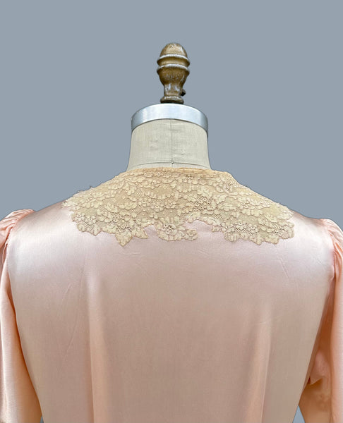 CHANTILLY LACE PEIGNOIR 40s Dress • Medium