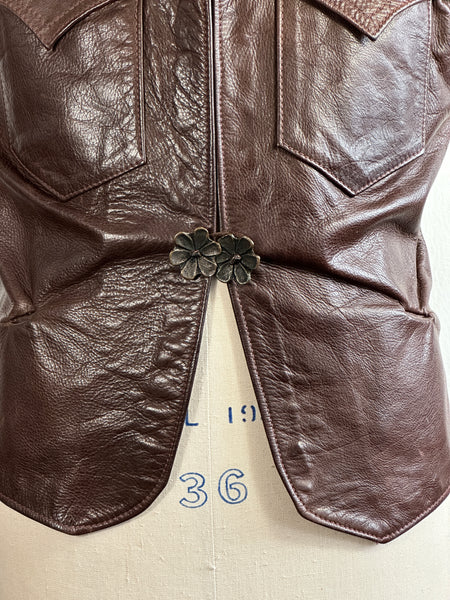 EAST WEST Musical Instruments 70s Mens Leather Vest • Medium