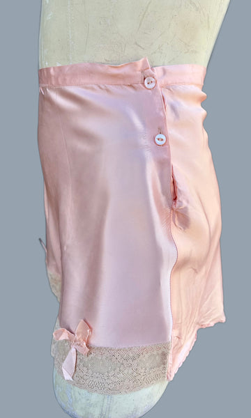 VINTAGE 40's BLOOMERS • 28"