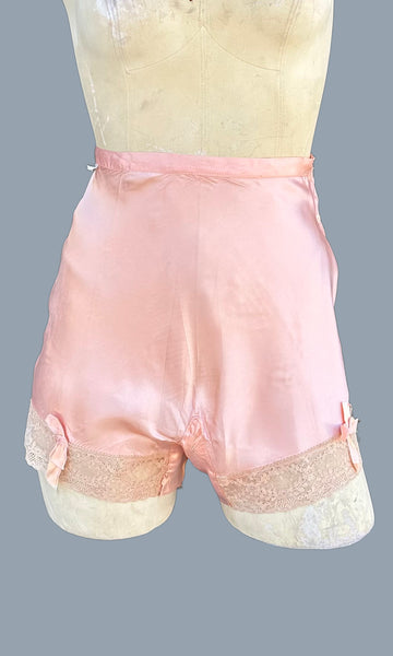 VINTAGE 40's BLOOMERS • 28"