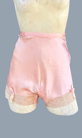 VINTAGE 40's BLOOMERS • 28"