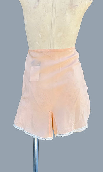 LORD AND TAYLOR Vintage 40's Silk Bloomers • 30"