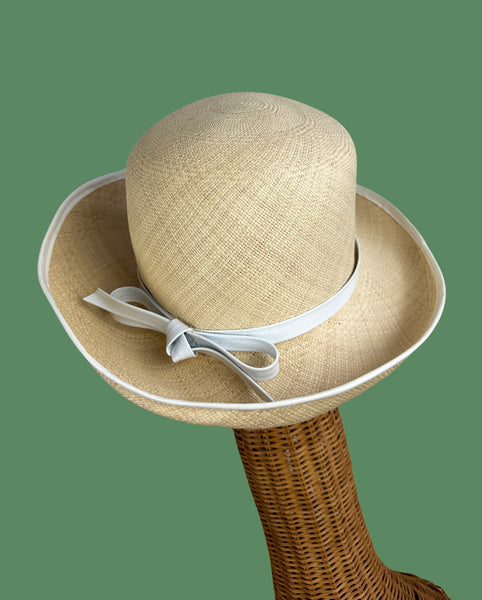 PANAMA 60s Lightweight Handwoven Straw Hat