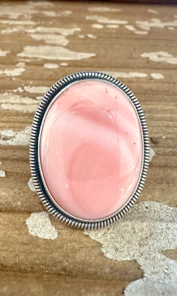 WYDELL BILLIE Navajo Pink Conch Shell and Sterling Silver Oval Ring • Size 7 Adjustable