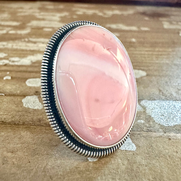 WYDELL BILLIE Navajo Pink Conch Shell and Sterling Silver Oval Ring • Size 7 Adjustable